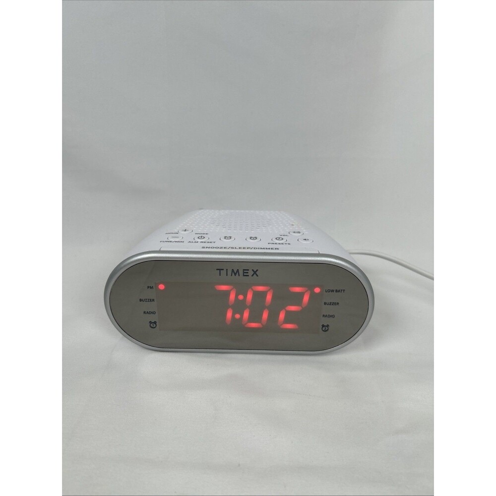Timex Dual Alarm Clock Radio IT2312 White Battery Backup Red LED Display Aux-In